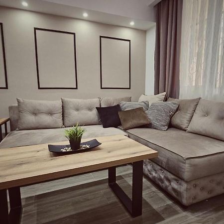 Madesa Apartment Skopje Ngoại thất bức ảnh
