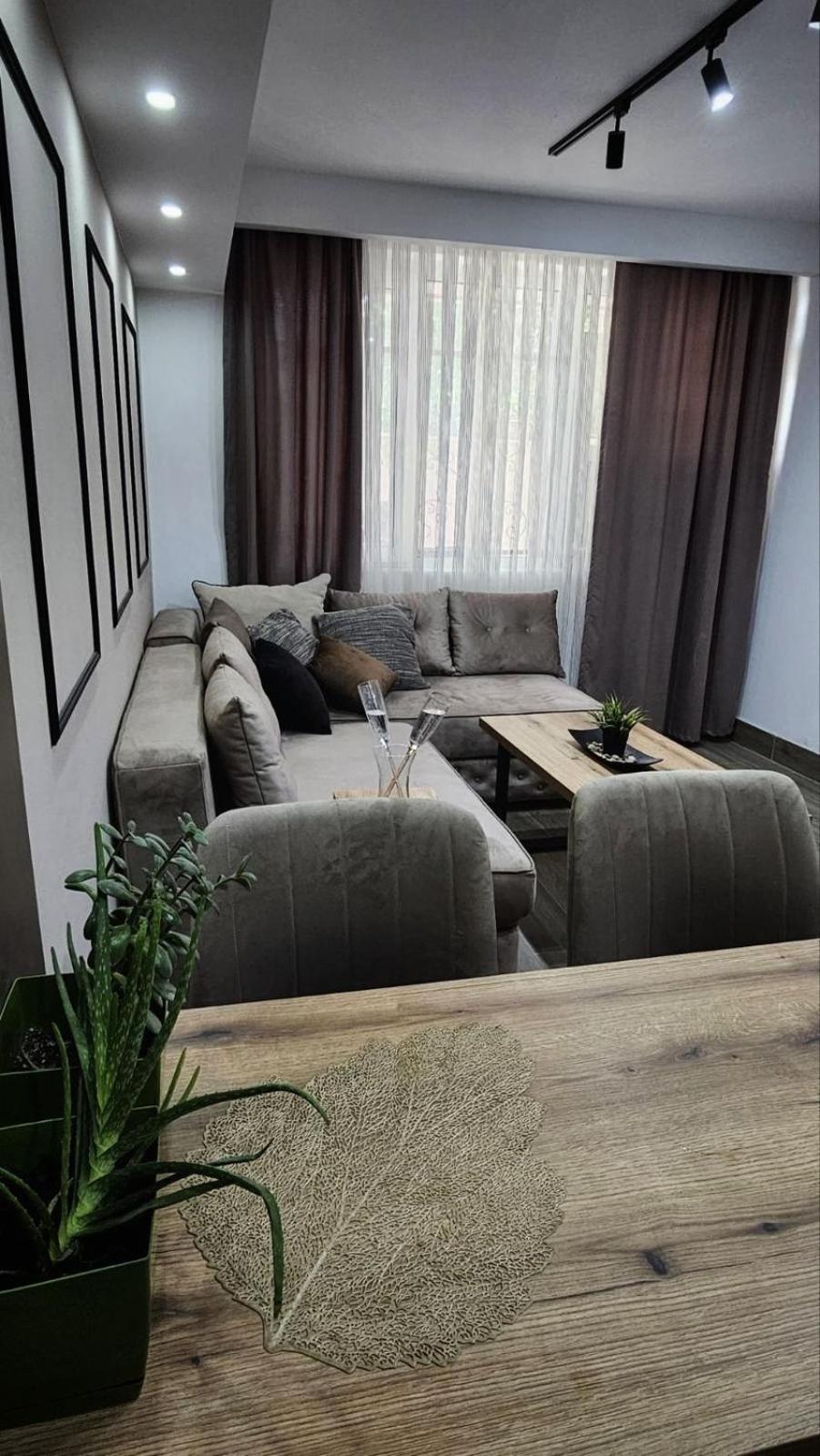 Madesa Apartment Skopje Ngoại thất bức ảnh